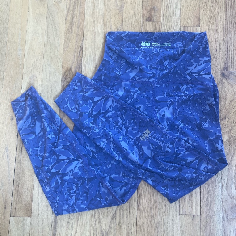 REI Leggings size medium - Picture 4 of 6